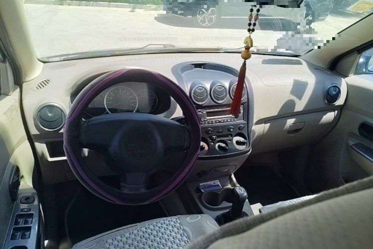 Used Wuling Hongguang 2014 1.5L Standard Version Center Console