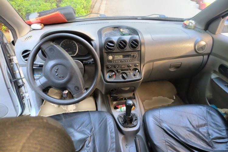 Used Wuling Hongguang 2014 1.5L Base Version Center Console