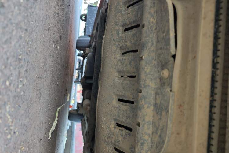 Used Wuling Hongguang 2014 1.2L Standard Model China IV Chassis Front