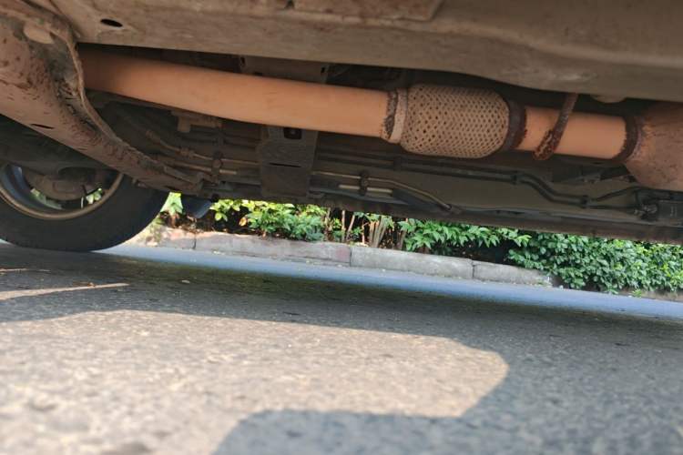 Used Wuling Hongguang 2014 1.5L Standard Version Chassis Front Left