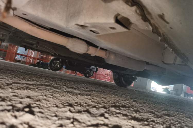 Used Wuling Hongguang 2014 1.5L S Standard Version Chassis Front Left