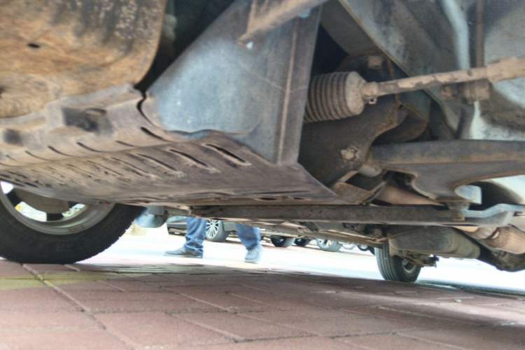 Used Wuling Hongguang 2014 1.5L Standard Version Chassis Front Left