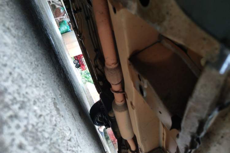 Used Wuling Hongguang 2014 1.5L Standard Version Chassis Front Left