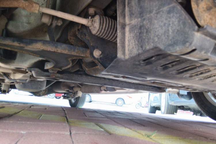 Used Wuling Hongguang 2014 1.5L Standard Version Chassis Front Right