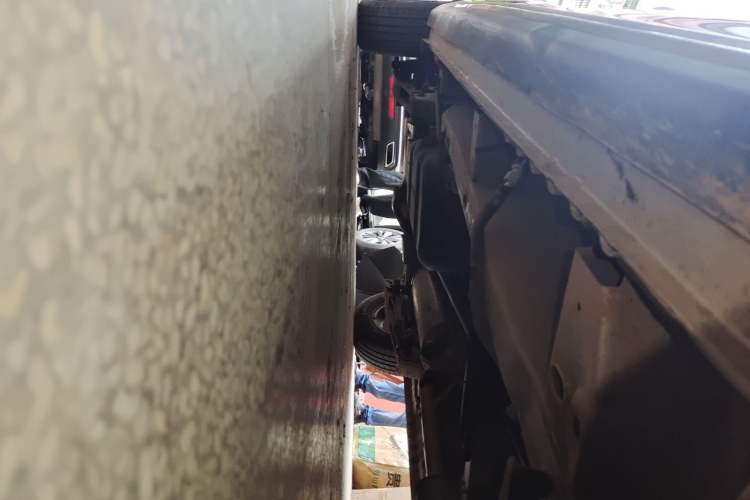 Used Wuling Hongguang 2014 1.2L S Comfort Model China IV Chassis Front Right
