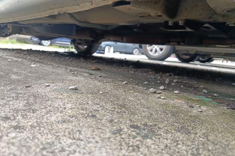 Used Wuling Hongguang 2014 1.5L Standard Version Chassis Front Right