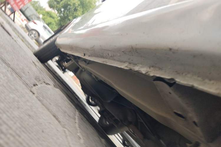 Used Wuling Hongguang 2014 1.5L S Standard Version Chassis Front Right