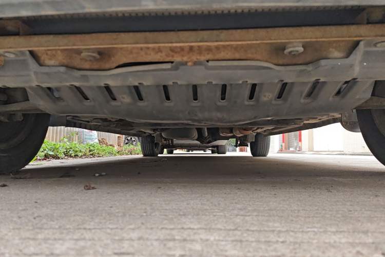 Used Wuling Hongguang 2014 1.2L Base Model China IV Chassis Front