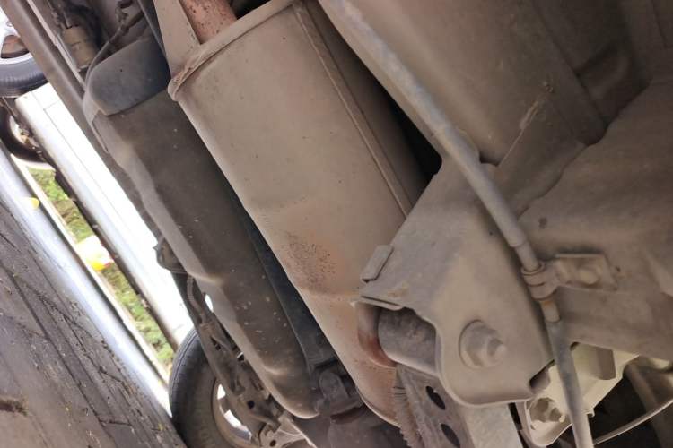 Used Wuling Hongguang 2014 1.5L S Standard Version Chassis Rear Left