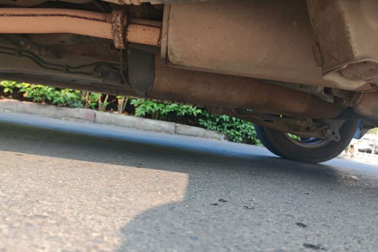 Used Wuling Hongguang 2014 1.5L Standard Version Chassis Rear Left