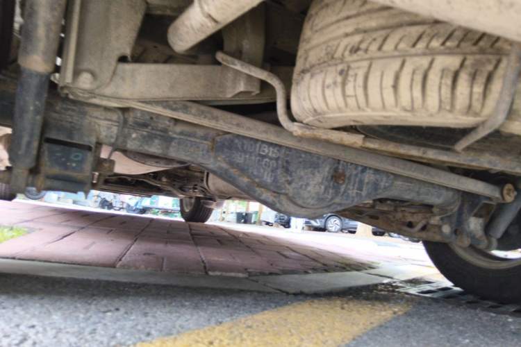 Used Wuling Hongguang 2014 1.5L Standard Version Chassis Rear Left