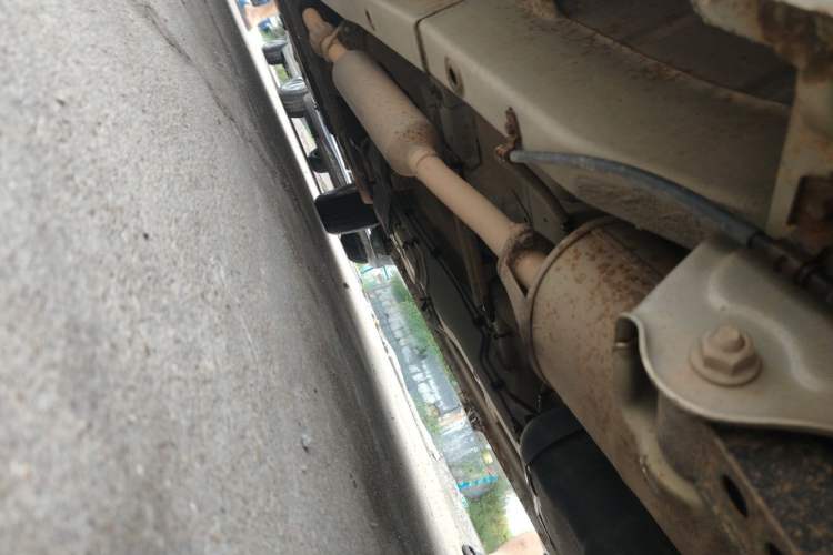 Used Wuling Hongguang 2014 1.5L Standard Version Chassis Rear Left