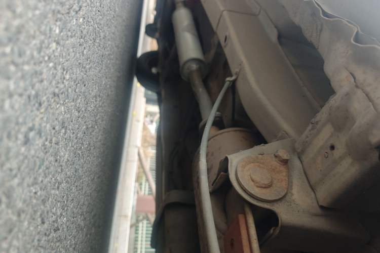 Used Wuling Hongguang 2014 1.5L Base Version Chassis Rear Left