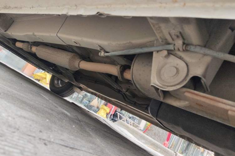 Used Wuling Hongguang 2014 1.5L S Standard Version Chassis Rear Left