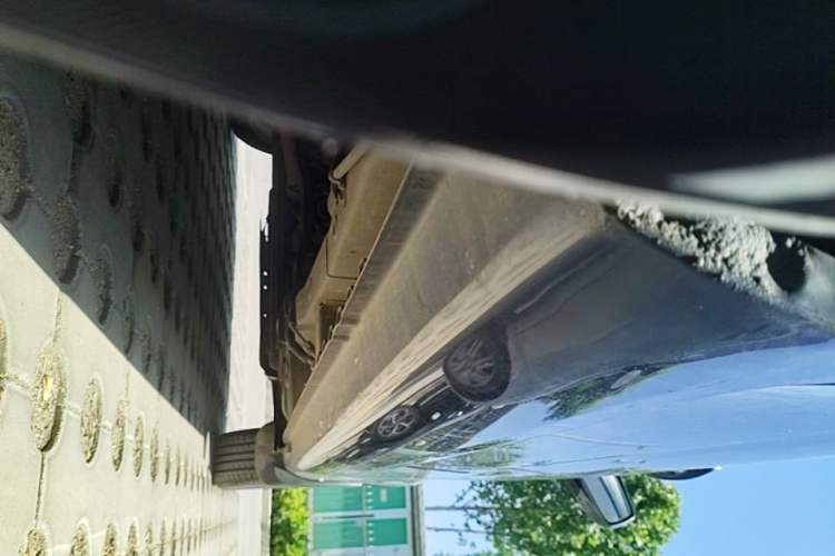 Used Wuling Hongguang 2014 1.5L Standard Version Chassis Rear Right