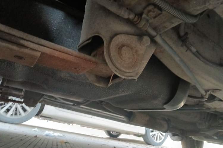 Used Wuling Hongguang 2014 1.2L Base Model China IV Chassis Rear Right