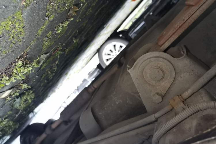 Used Wuling Hongguang 2014 1.5L Base Version Chassis Rear Right