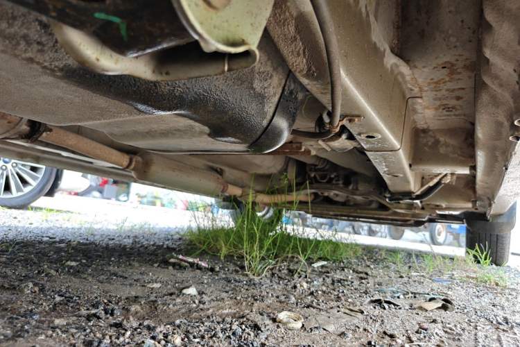 Used Wuling Hongguang 2014 1.5L Standard Version Chassis Rear Right