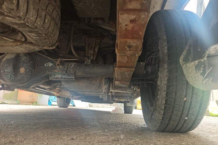 Used Wuling Hongguang 2014 1.2L Base Model China IV Chassis Rear Right