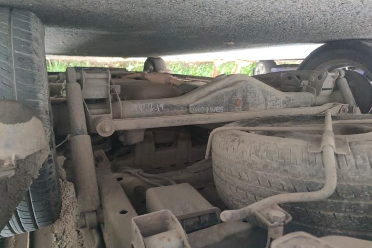 Used Wuling Hongguang 2014 1.5L Base Version Chassis Rear Right