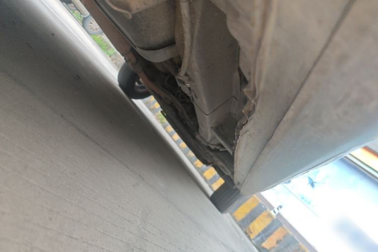 Used Wuling Hongguang 2014 1.5L S Comfort Model Chassis Rear Right