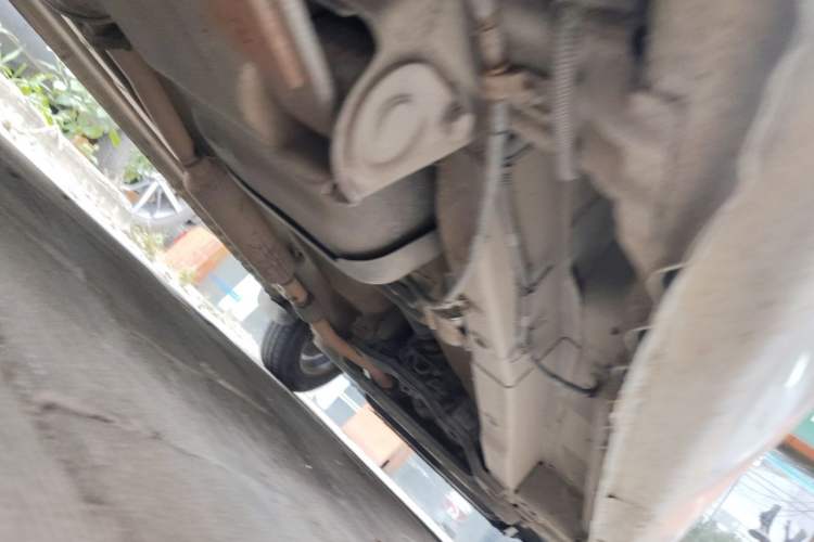 Used Wuling Hongguang 2014 1.5L S Standard Version Chassis Rear Right