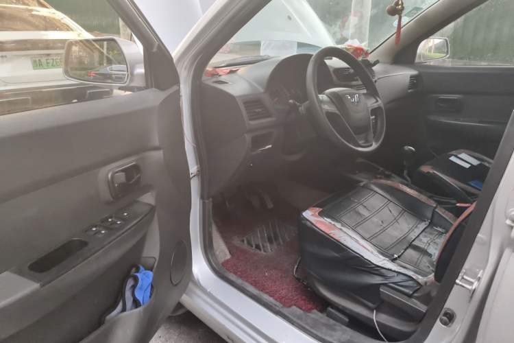 Used Wuling Hongguang 2014 1.2L Standard Model China IV Driver Seat
