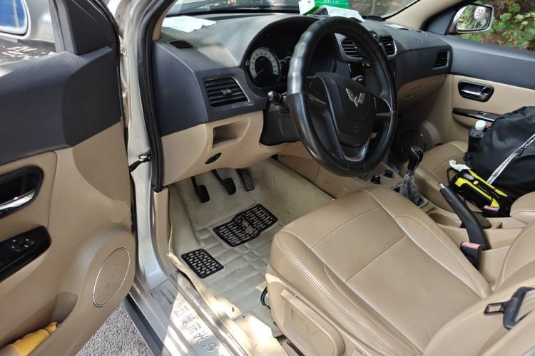 Used Wuling Hongguang 2014 1.5L S Comfort Model Driver Seat