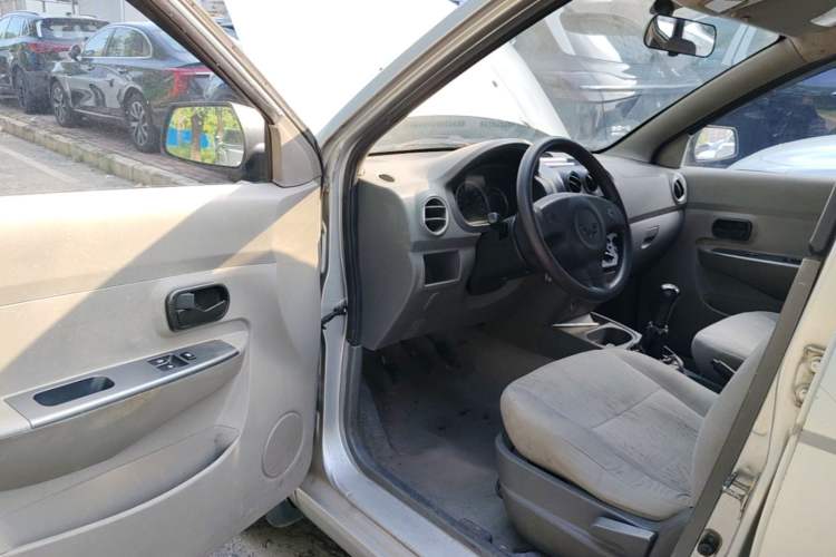 Used Wuling Hongguang 2014 1.2L Base Model China IV Driver Seat