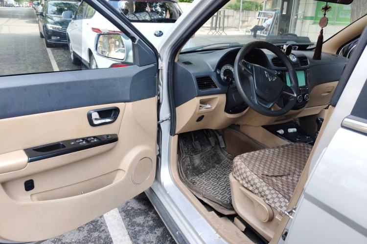 Used Wuling Hongguang 2014 1.5L S Luxury Model Driver Seat