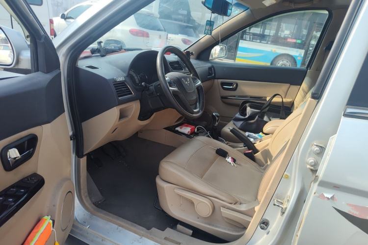 Used Wuling Hongguang 2014 1.5L S Luxury Model Driver Seat