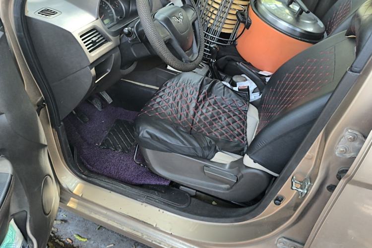 Used Wuling Hongguang 2014 1.2L Base Model China IV Driver Seat