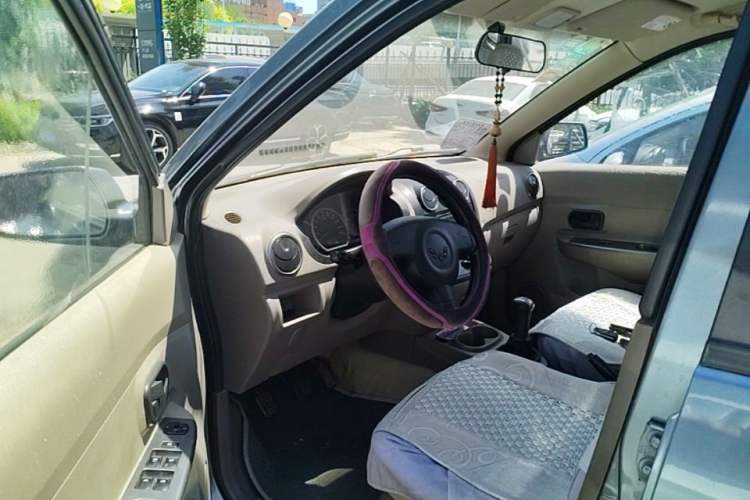 Used Wuling Hongguang 2014 1.5L Standard Version Driver Seat