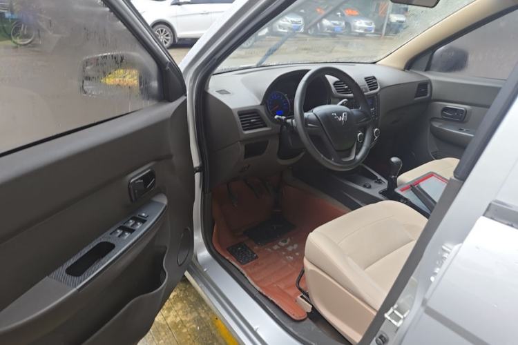 Used Wuling Hongguang 2014 1.5L S Standard Version Driver Seat
