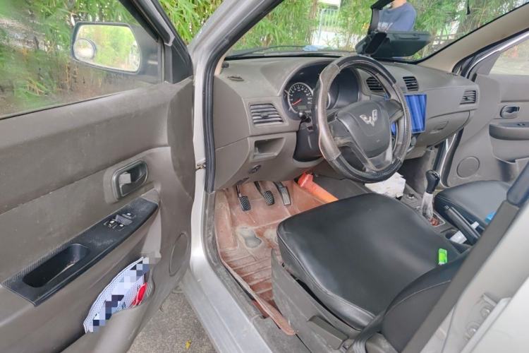 Used Wuling Hongguang 2014 1.5L Base Version Driver Seat
