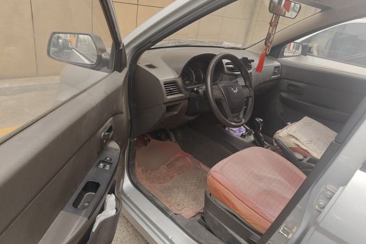 Used Wuling Hongguang 2014 1.5L Base Version Driver Seat