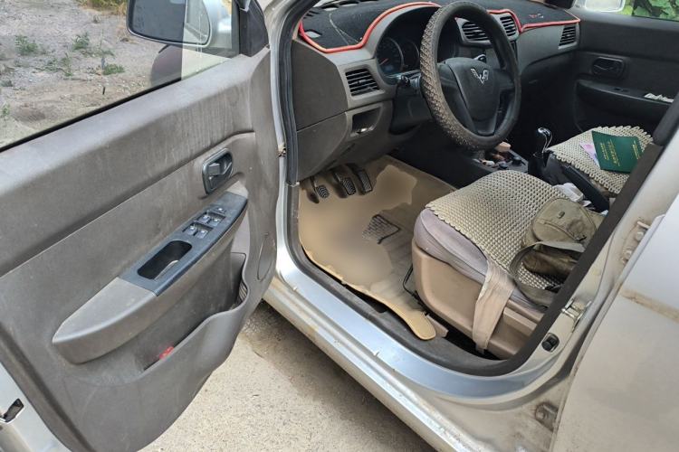 Used Wuling Hongguang 2014 1.5L S Standard Version Driver Seat