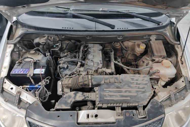 Used Wuling Hongguang 2014 1.5L S Comfort Model Engine Bay