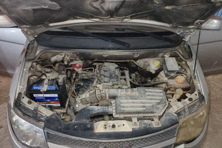 Used Wuling Hongguang 2014 1.5L S Standard Version Engine Bay