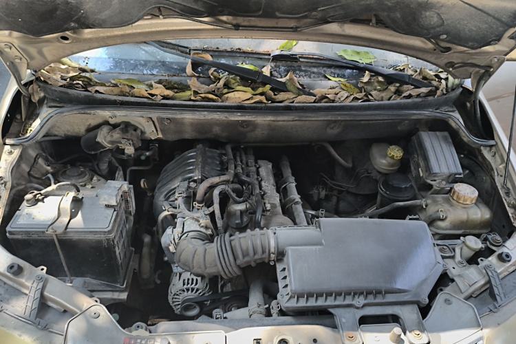 Used Wuling Hongguang 2014 1.2L Base Model China IV Engine Bay