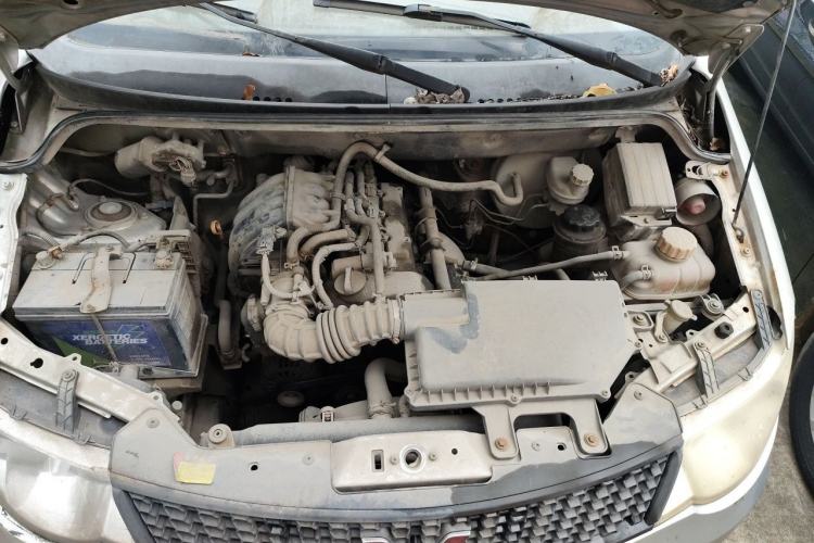 Used Wuling Hongguang 2014 1.2L Base Model China IV Engine Bay