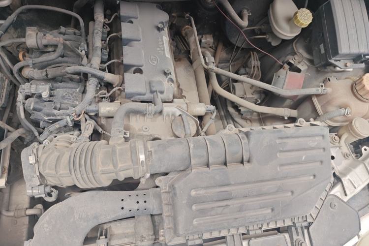 Used Wuling Hongguang 2014 1.5L S Standard Version Engine Bay