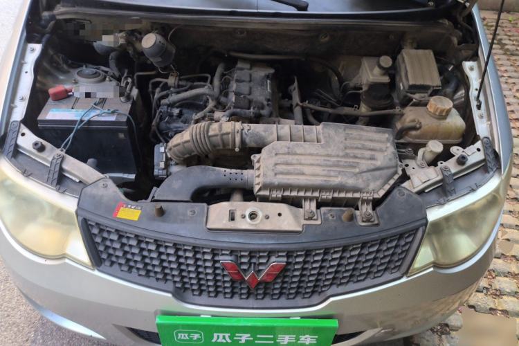 Used Wuling Hongguang 2014 1.5L Base Version Engine Bay