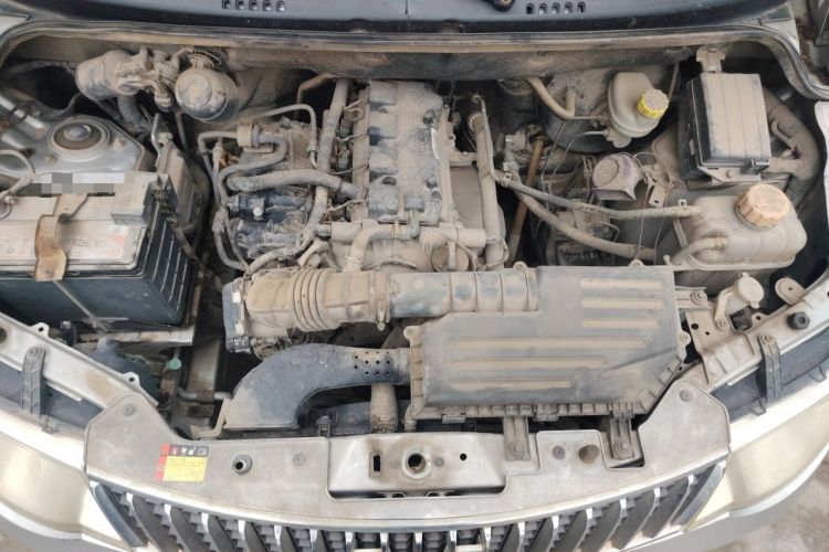 Used Wuling Hongguang 2014 1.5L Standard Version Engine Bay