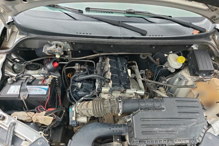 Used Wuling Hongguang 2014 1.5L S Standard Version Engine Bay