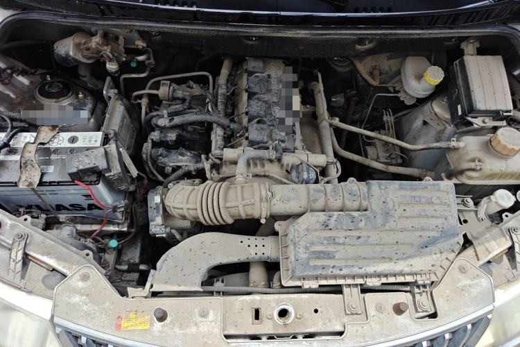 Used Wuling Hongguang 2014 1.5L Standard Version Engine Bay