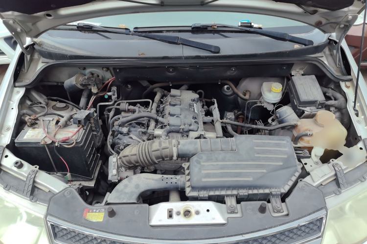 Used Wuling Hongguang 2014 1.5L S Standard Version Engine Bay