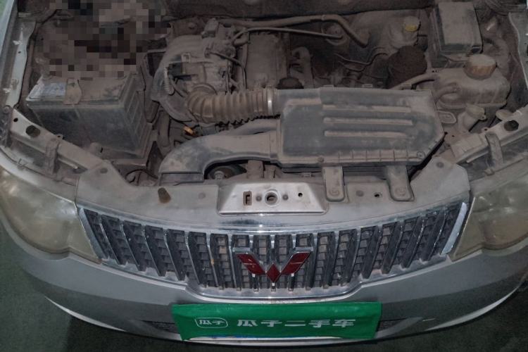 Used Wuling Hongguang 2014 1.2L Standard Model China IV Engine Bay