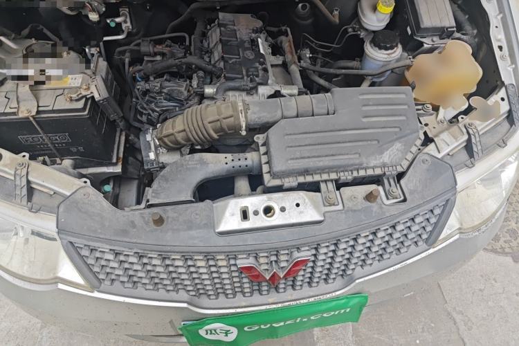 Used Wuling Hongguang 2014 1.5L Standard Version Engine Bay