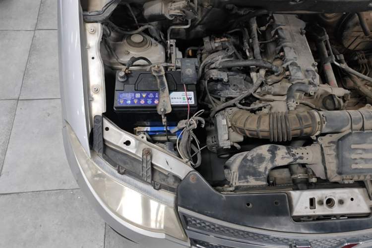 Used Wuling Hongguang 2014 1.5L S Comfort Model Engine Bay Right